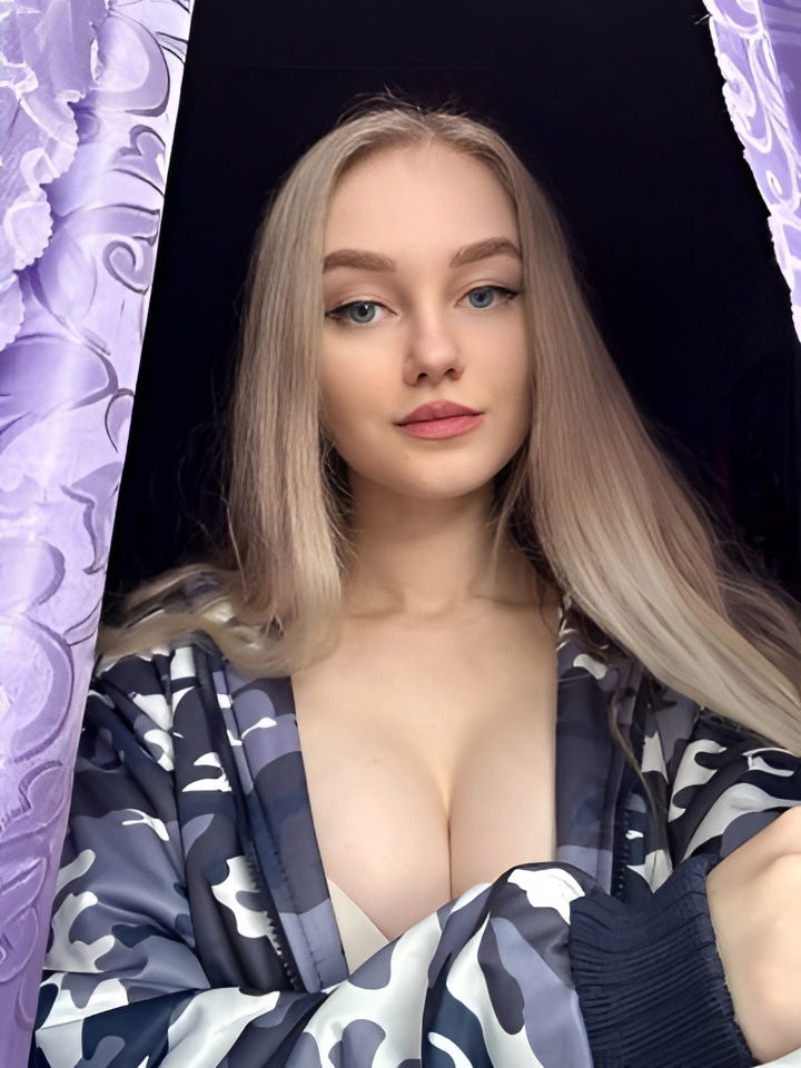 Анна привлекательная девушка из Некрасовского цена от 5000 руб