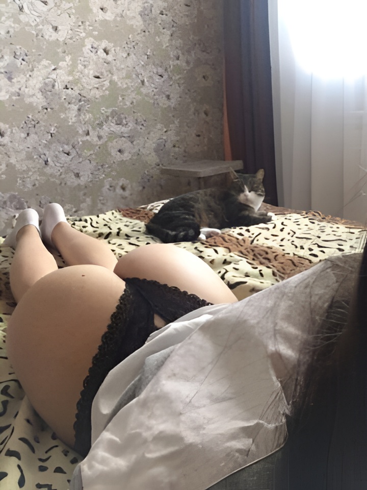 Эвелина привлекальеная девушка из Некрасовского цена от 3000 руб