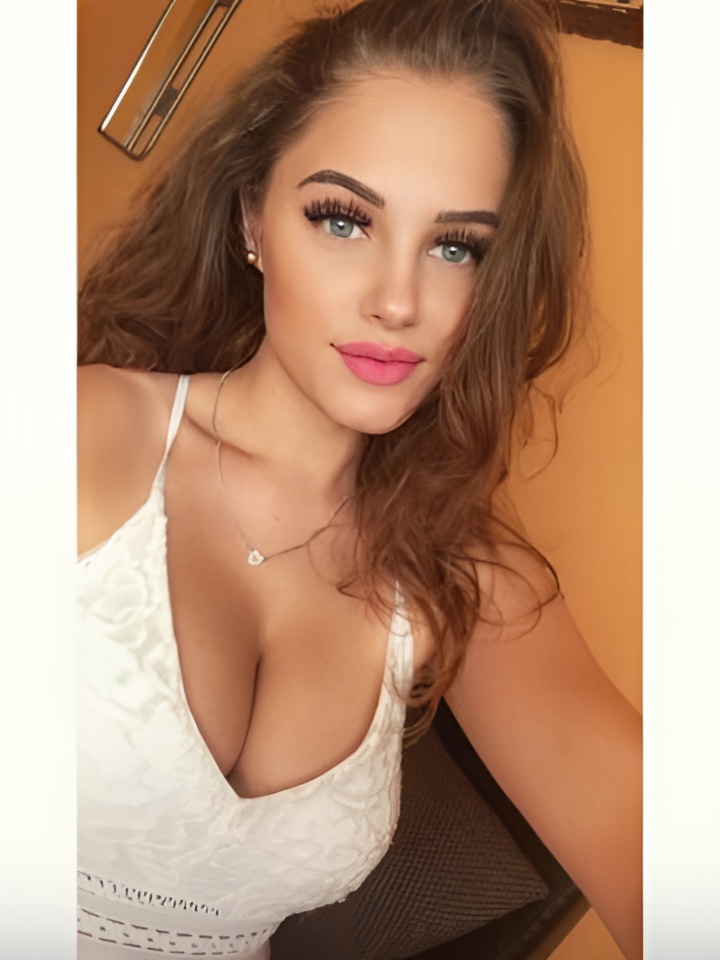 Роксана привлекальеная девушка из Некрасовского цена от 4000 руб