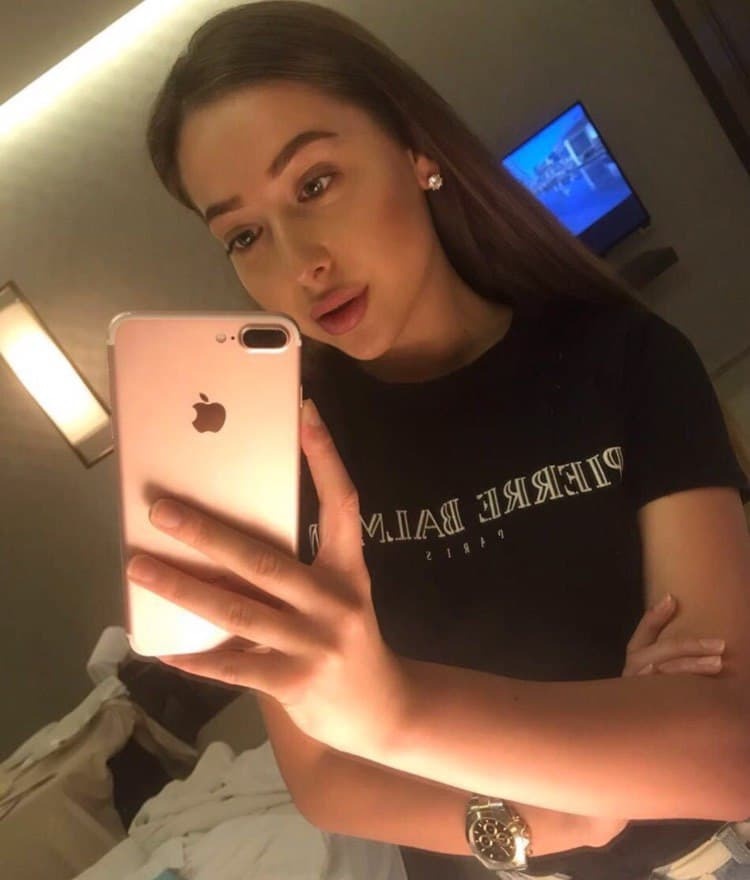 Дарина привлекальеная девушка из Некрасовского цена от 3500 руб