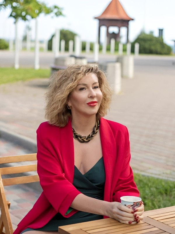 Олеся привлекательная девушка из Некрасовского цена от 2000 руб